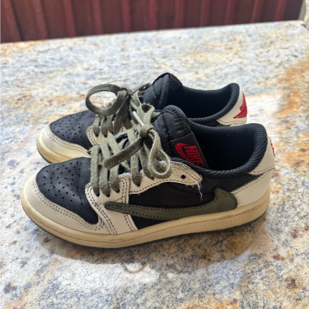 Kids Travis Scott Olive Jordan 1 Low